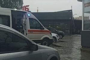 Житель Луцька випадково висмикнув чеку однієї з навчальних гранат у відділенні пошти, унаслідок чого вона вибухнула, зазначили ЗМІ