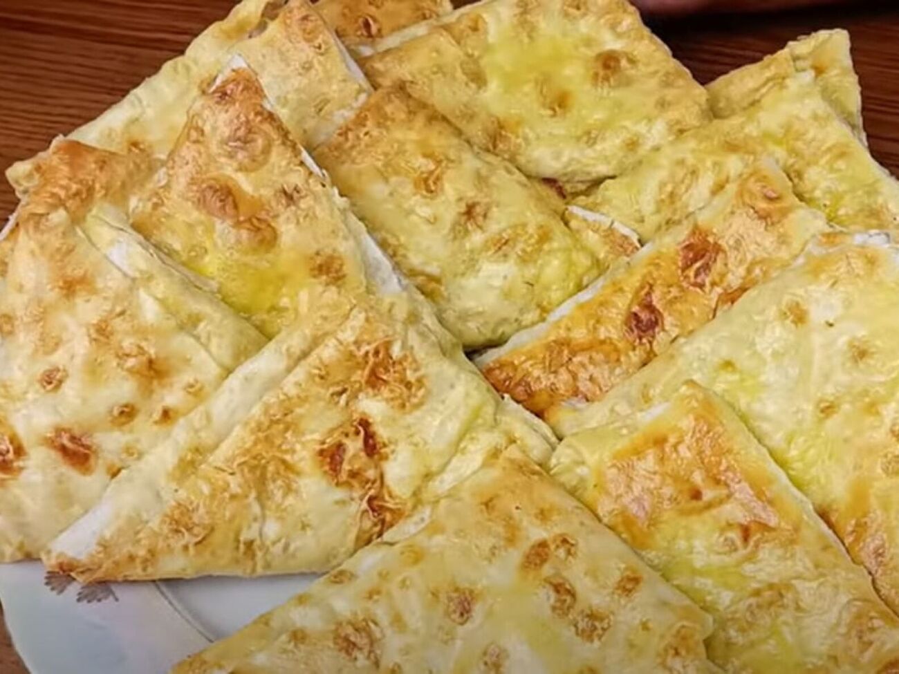 Выпекайте лаваши в духовке до корочки при 180 °С