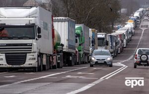 Польская сторона 1 июля остановила пропуск на въезд и выезд украинских грузовиков, не имеющих разрешений на международные грузовые перевозки