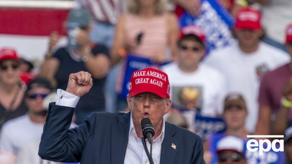 Суд над Трампом затягується, кажуть експерти