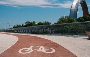 30-летний мужчина погиб после прыжка с моста