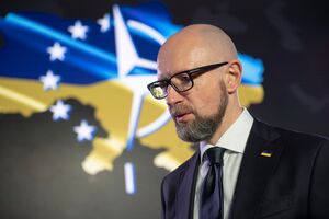 НАТО робить наголос на довгостроковому плануванні, вважає Яценюк