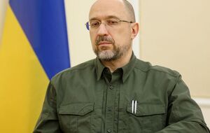 СБУ и НАБУ "взялись" не только и не столько за Звягинцева, сколько за самого премьер-министра Шмыгаля, считает политолог