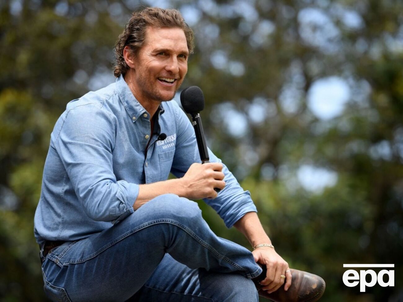 Макконахи не стал уточнять, при каких обстоятельствах его атаковали пчелы