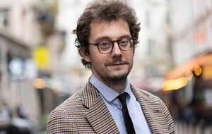 37-летний Бруттен с 2021 года исполнял обязанности заместителя и генерального директора RSF