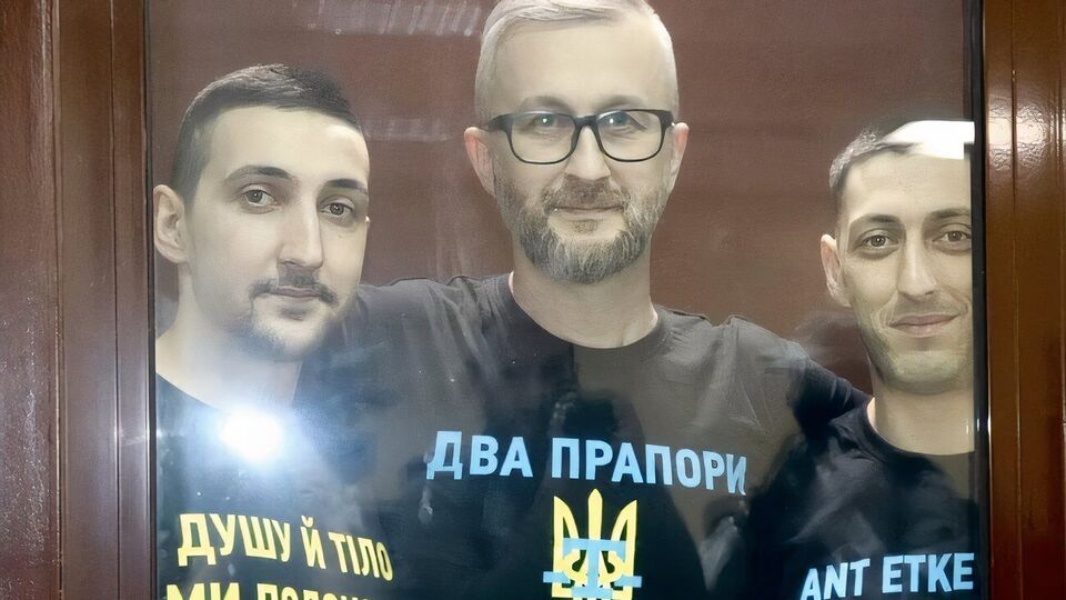 Братья Ахтемовы, которых оккупанты задержали и "осудили" вместе с Джеляловым, еще в российской тюрьме