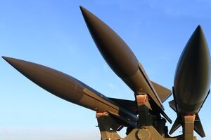 Основным направлением своего удара оккупанты выбрали Староконстантинов, отметил Олещук
