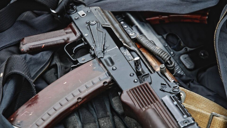 Российский военный сбежал, забрав с собой ручной пулемет Калашникова и 70 патронов
