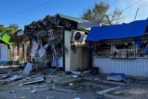 У Мирнограді було два влучання: біля адмінбудівлі й зупинки громадського транспорту, розповіли в ОВА