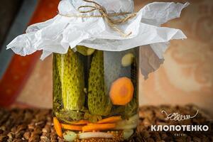 Согласно рецепту, в банку нужно добавить морковь