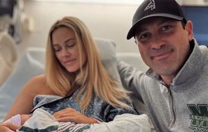 По словам Чмерковского, его жена и новорожденный сын чувствуют себя идеально