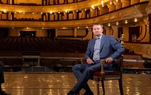 Солов'яненко в Національній опері України працює із 2000 року