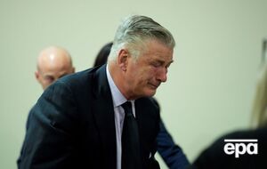 Во время оглашения решения суда Болдуин расплакался