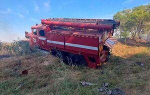 В результате российской атаки поврежден автомобиль спасателей из Никополя, отметили в ГСЧС