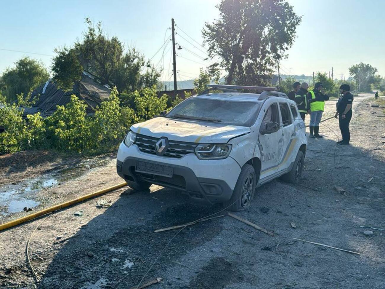 Из-за повторного ракетного удара РФ по Будам погиб полицейский, сообщили в МВД