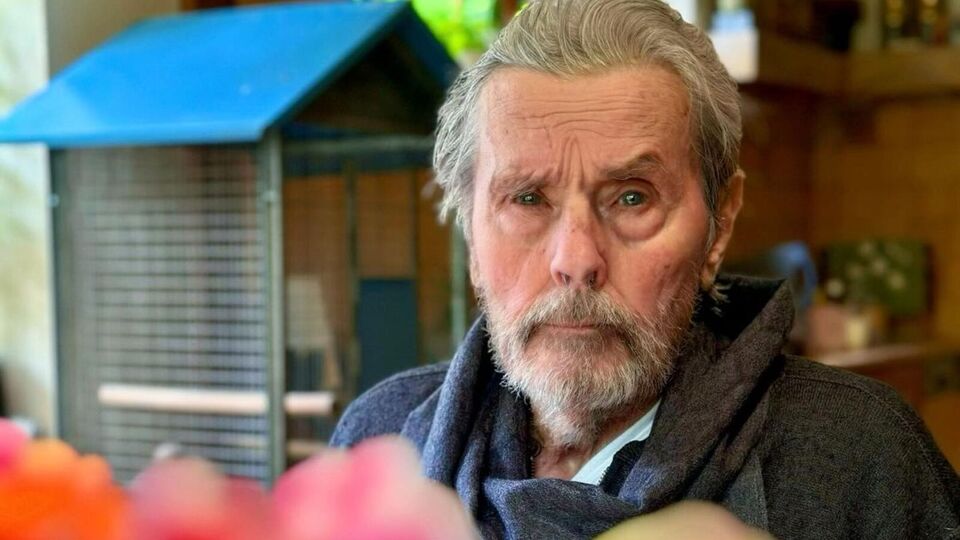 Делон народився 1935 року