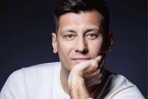 Учитывая чутье и харизму Трампа, очевидно, что до конца выборной кампании он будет разыгрывать карту с покушением по полной