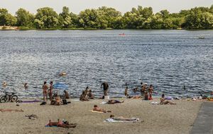За выходные на водоемах Украины погибло более 60 человек