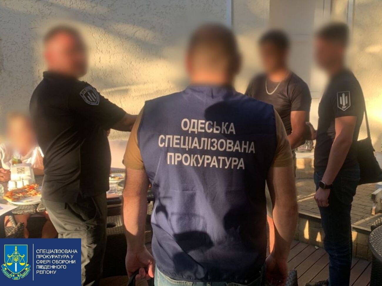 За оперативними даними, командир міг заробляти на відгулах моряків не менше ніж 150 тис. грн на місяць