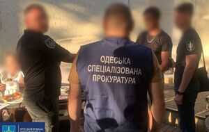 За оперативними даними, командир міг заробляти на відгулах моряків не менше ніж 150 тис. грн на місяць