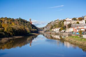 Останки тіл знайшли у валізах на Кліфтонському підвісному мосту