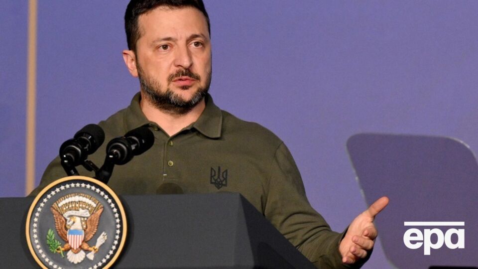 Імовірний дозвіл бити в глибину РФ на Заході сприймають "поки що складно", зазначив Зеленський