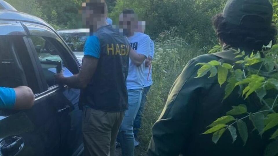 Слідство стверджує, що нардеп вимагав хабар від голови сільської ради