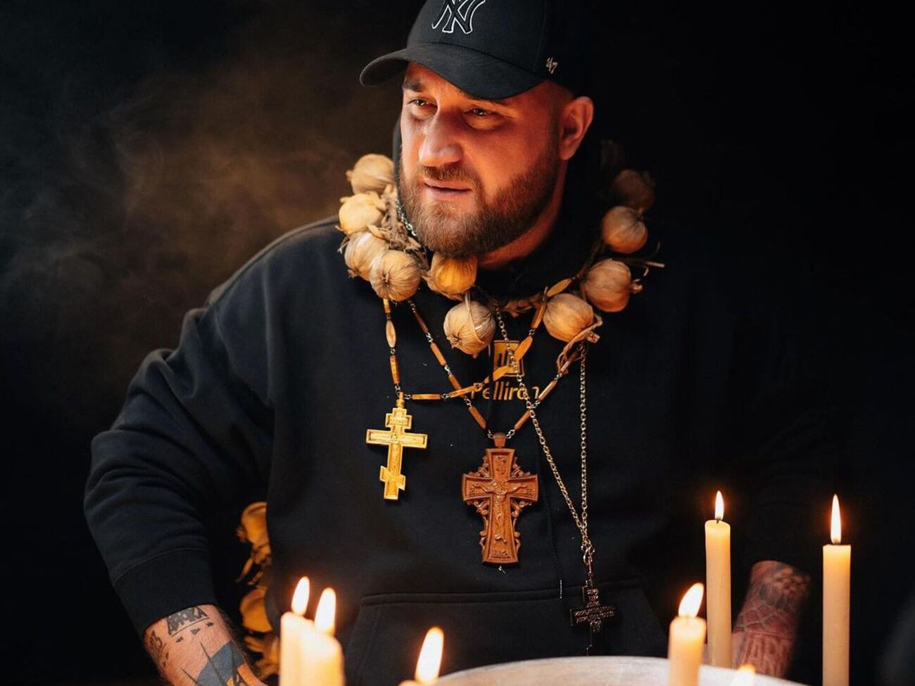 Про втечу за кордон Ханумак повідомив на початку липня