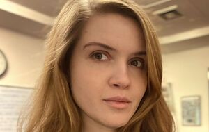 Из партии "Слуга народа", по сообщению Безуглой, ее исключили 6 февраля