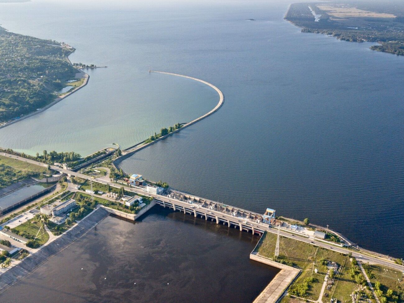 Оккупанты собираются нанести удар по Киевской ГЭС, считает украинское командование