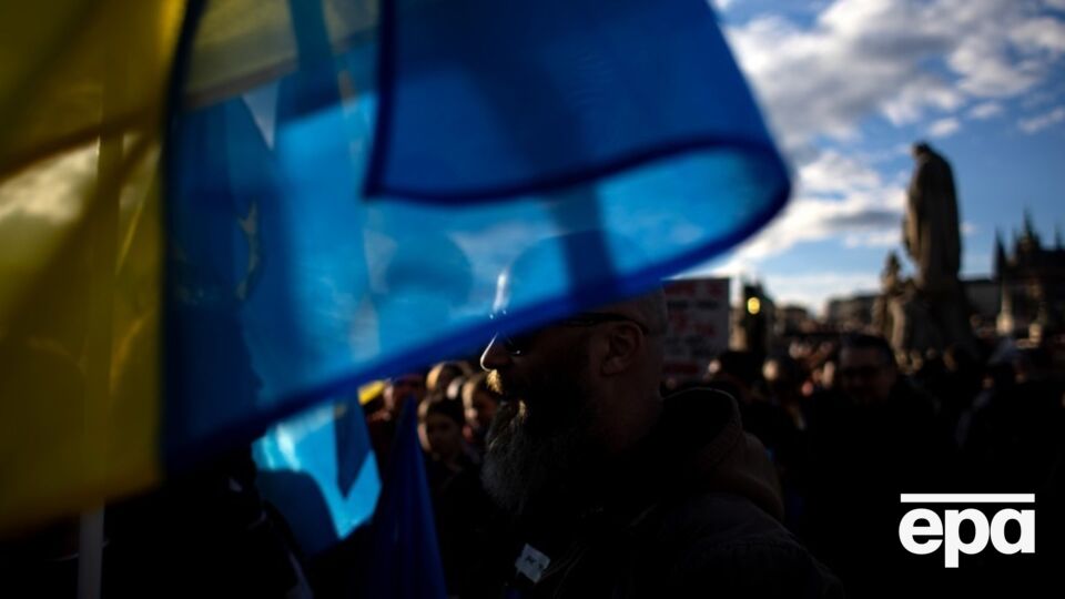 Проти активістів у Чехії відкрили кримінальну справу за зображення українського прапора