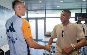 Мбаппе познакомился с Луниным, который выступает за "Реал"