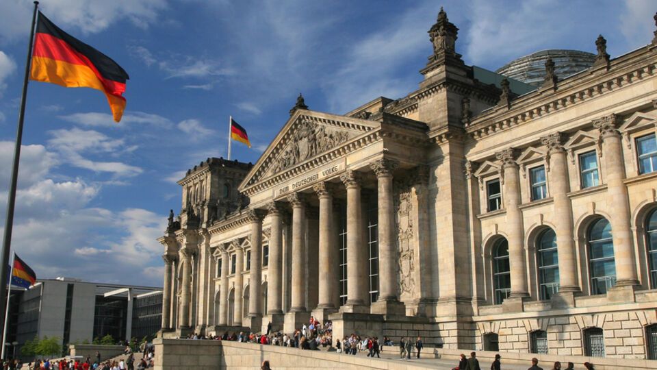Германия хочет вдвое сократить военную помощь Украине в 2025 году