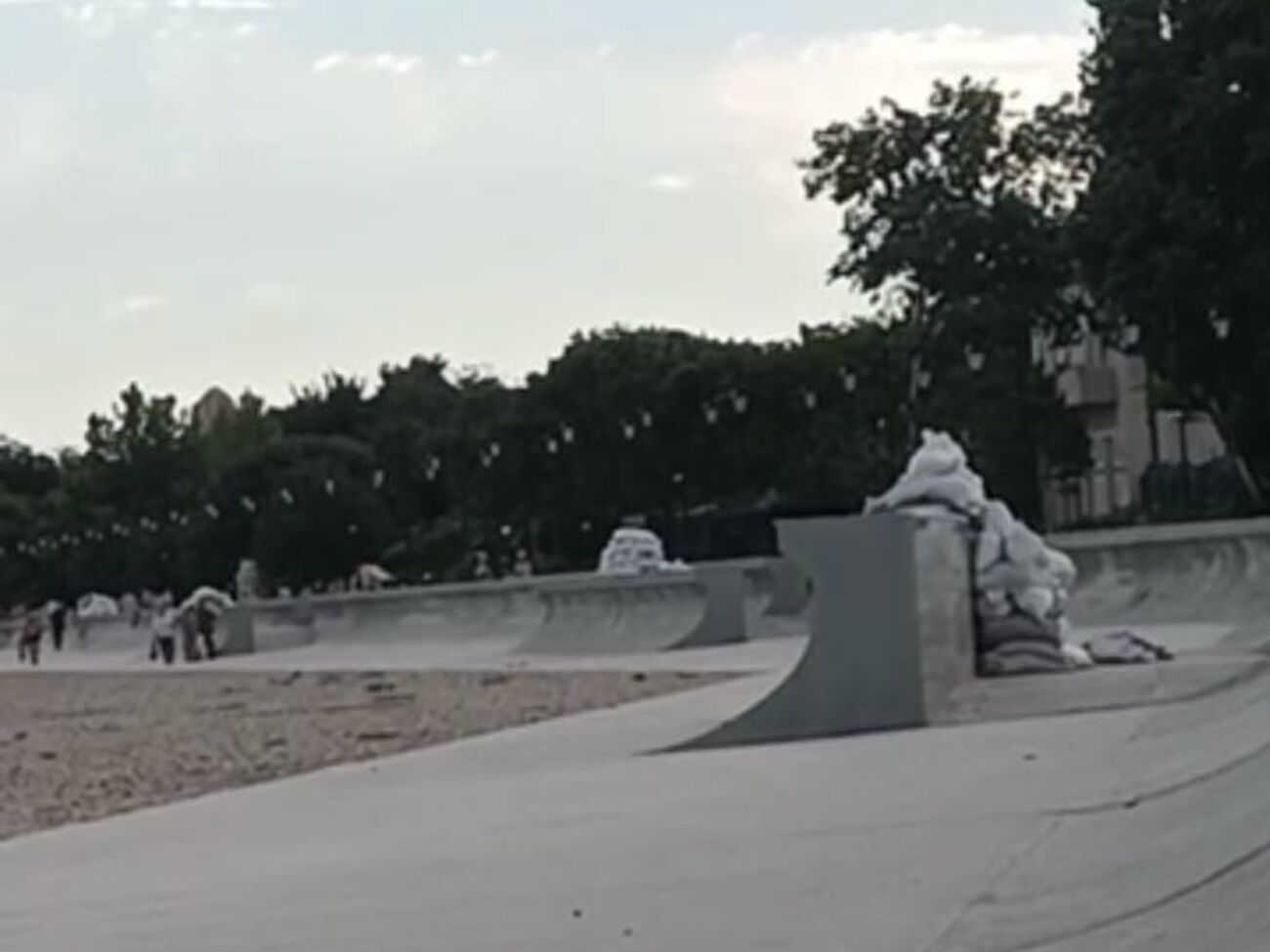 У Євпаторії вогневі точки ставлять на пляжах і серед житлових будинків