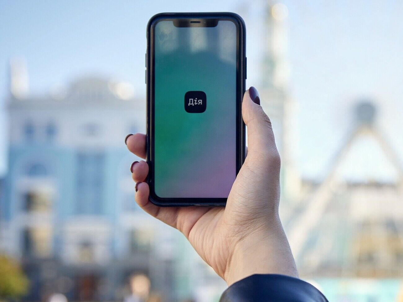 Забронировать сотрудника можно в течение суток, отмечают в Минэкономики. В Минцифре говорят, что результат должен быть в течение часа