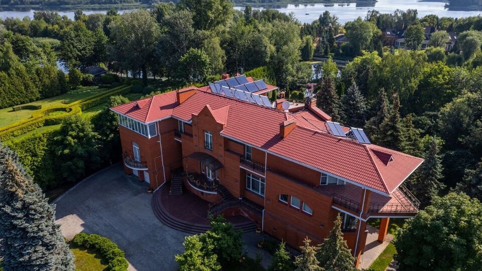 В Украине арестовали имущество на более чем 1 млрд грн доверенного лица Януковича