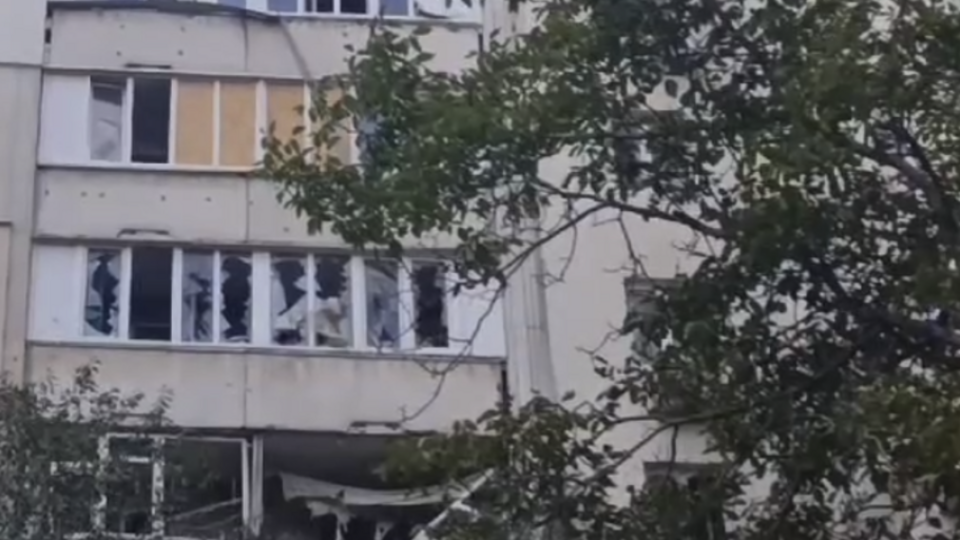 Постраждали жінки, які були біля будинку в момент обстрілу