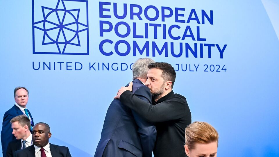 Зеленський у Великобританії підписав безпекову угоду з Фіалою