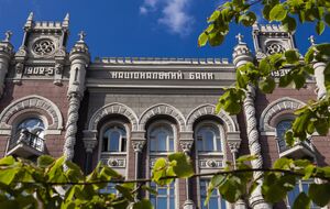 1 июля НБУ принял очередной пакет ослабления, разрешив платить проценты по еврооблигациям