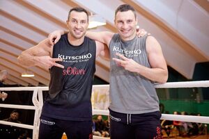 Володимир Кличко про Віталія Кличка: Ти завжди був старшим. Братом. Прикладом. Підтримкою