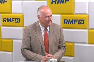 Украинские добровольцы пройдут базовую подготовку на одном из полигонов Польши, их будут обучать польские военные, рассказал Залевский