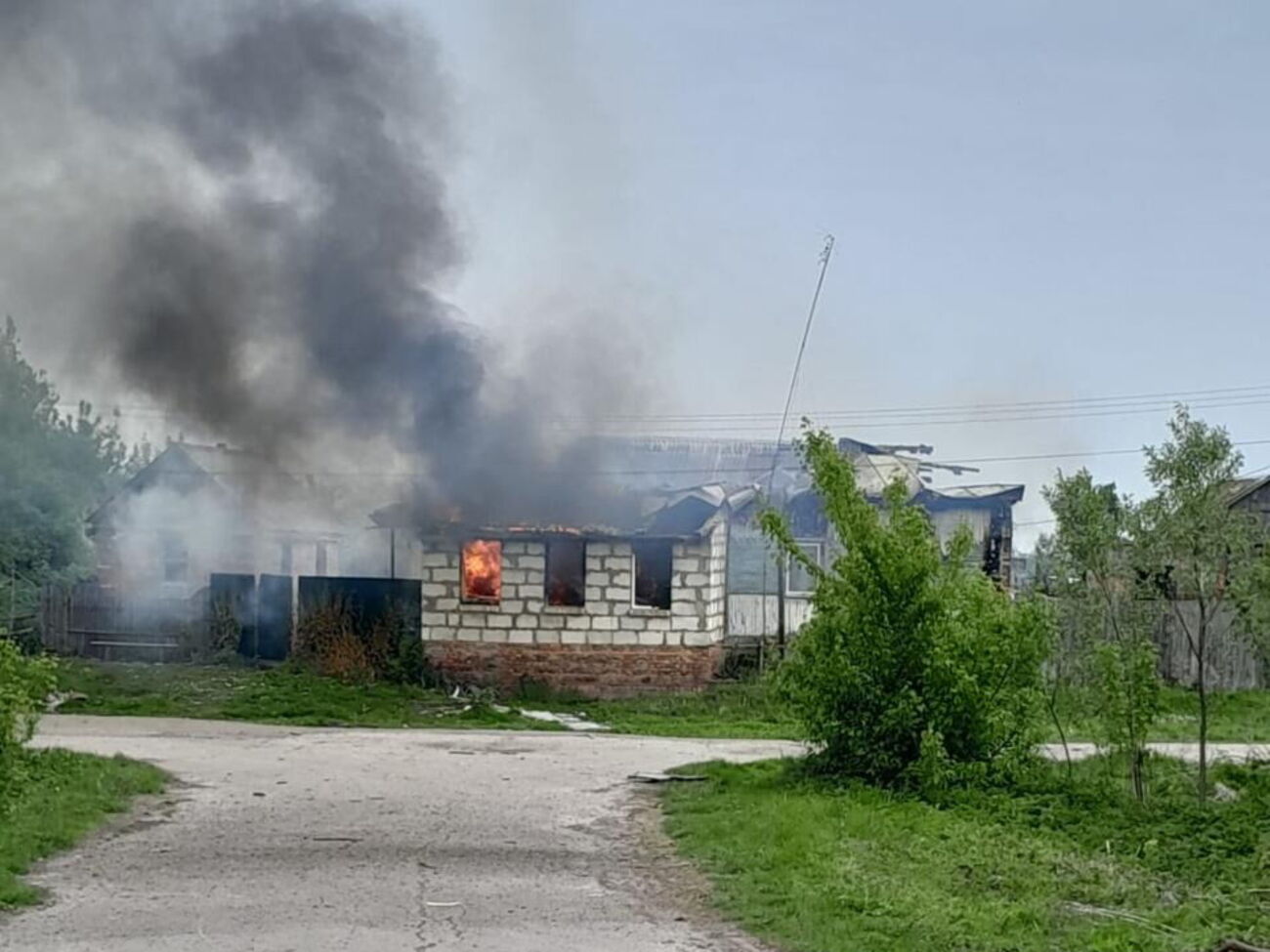 Окупанти приблизно о 16.00 вдарили по цивільній інфраструктурі Великописарівської громади, зазначили у прокуратурі