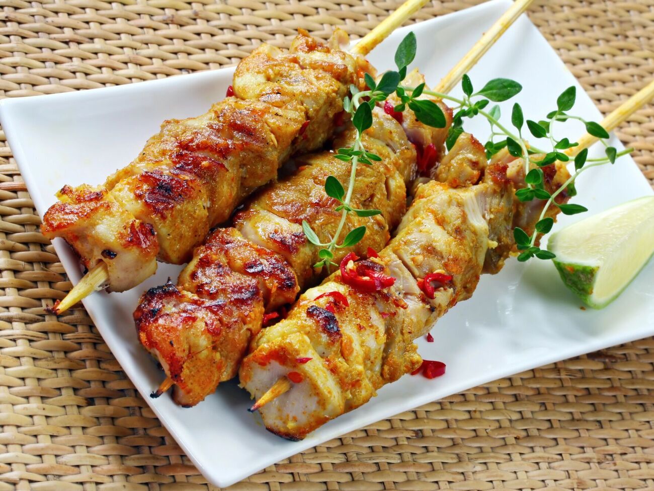 Шашлик потрібно готувати до золотистої скоринки