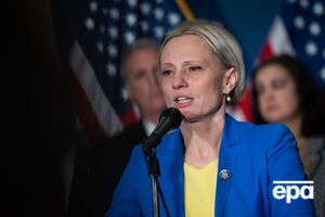 Представитель Спартц заявил, что она случайно привезла пистолет в аэропорт