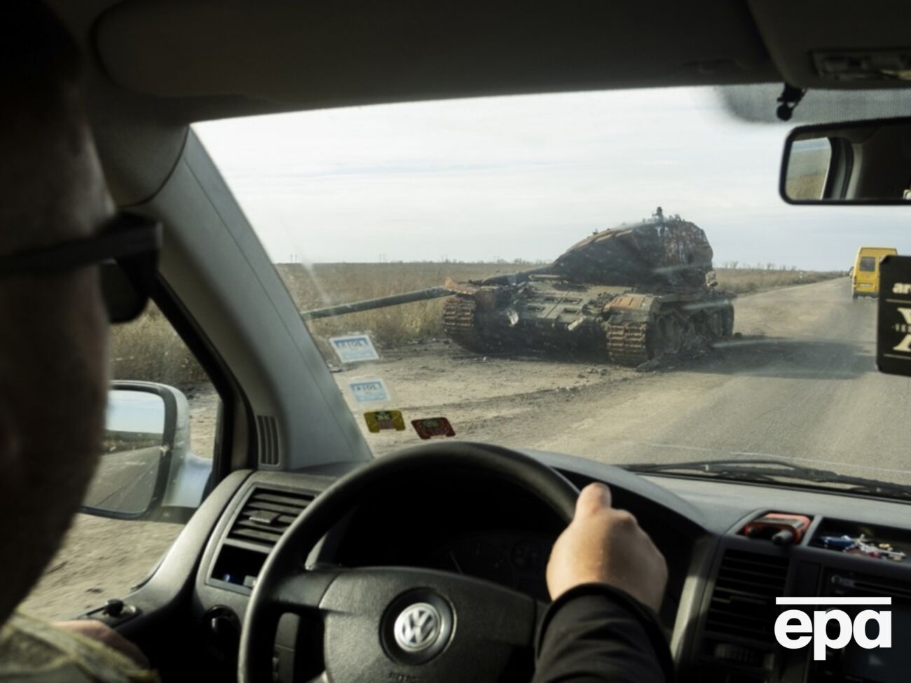Речь идет об автодорогах в восьми областях