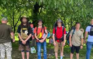 Один із чоловіків планував потрапити до Німеччини, двоє – до Польщі, а росіянин мав повернутися і виїхати через пункт пропуску