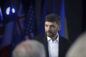 Фейковое российское правосудие продолжает формировать список украинских политиков – врагов РФ, отметил Гройсман