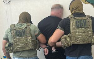 Фігуранта затримали під час отримання ним $30 тис. завдатку від покупців турбази, повідомлюють правоохоронці