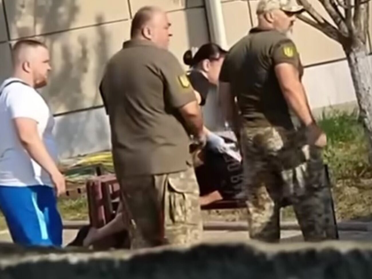 По данным "Думской", в больнице пострадавшему диагностировали закрытую черепно-мозговую травму, ушиб мозга и эпилепсию