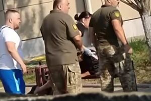 За даними "Думської", у лікарні потерпілому діагностували закриту черепно-мозкову травму, забій мозку й епілепсію